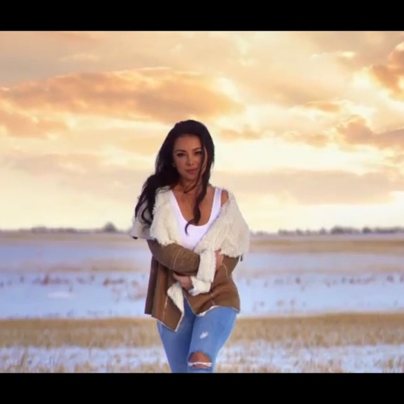 Cozy beige jacket - Picture 2 of 4